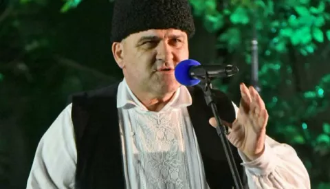 slavonija...zupanja...21.02.2020.dvorana mladost; otvoreno 53. sokacko sijelo i odrzan izbor za sokacki cvit 2020; nastupili - kud "tomislav" zupanja, "kristal-sladorana" zupanja, "ogranak seljacke sloge" drenovci, gradsko amatersko kazaliste zupanja, prva pjevacka konjica "sindjir" zupanja i ts "kristali" zupanja; na fotki davor milicevic, gradonacelnik zupanje;foto Gordan Panić