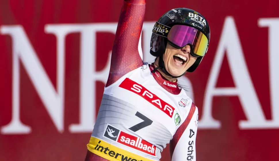 epa11878471 Stephanie Venier of Austria reacts in the finish area during the women's Super G race at the 2025 FIS Alpine World Ski Championships, in Saalbach-Hinterglemm, Austria, 06 February 2025. EPA/JEAN-CHRISTOPHE BOTT