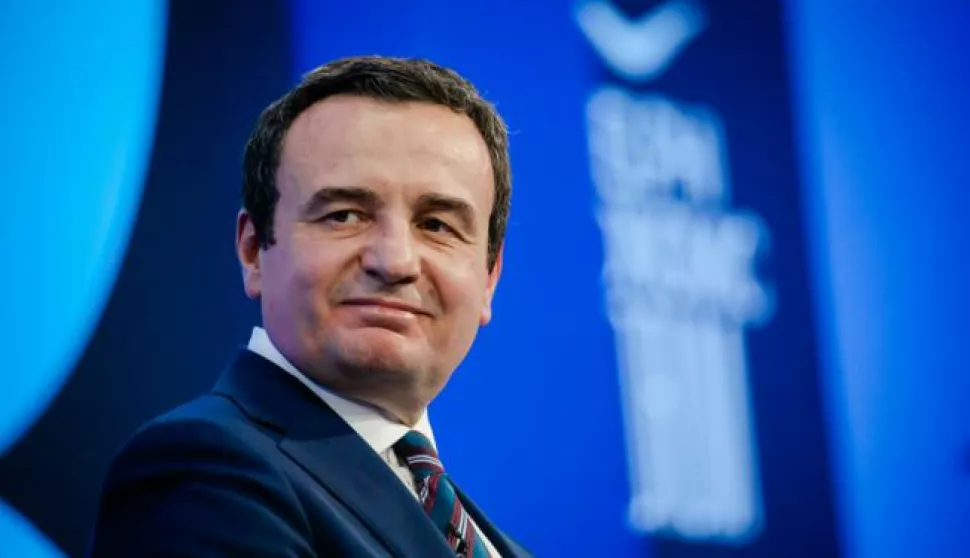 Delfi, 01.05.2023 - Kosovski premijer Albin Kurti (48) rekao je u intervjuu za Hinu uoči novog kruga dijaloga o normalizaciji odnosa sa Srbijom da neće dopustiti stvaranje nekog oblika Republike Srpske na sjeveru Kosova. foto HINA/ Defli Economic Forum/ Studio PANOULIS/ Christos DIMAKEAS/ ik