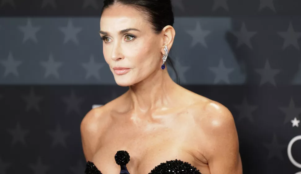 epaselect epa11881830 Demi Moore attends the 30th Annual Critics Choice Awards at The Barker Hangar in Santa Monica, California, USA, 07 February 2025. EPA/ALLISON DINNER