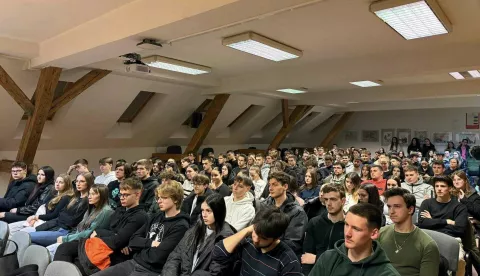 VINKOVCIKao i prijašnje tri godine, Grad Vinkovci će i ove godine financirati pripreme za državnu maturu za sve svinkovačke maturanteveljača 2025.