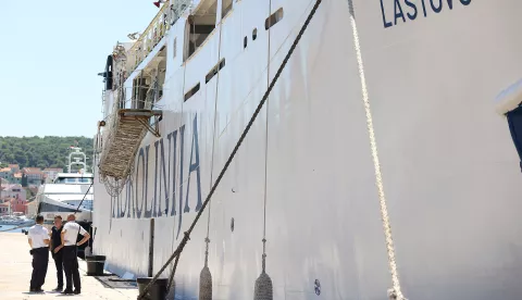 12.08.2024., Mali Losinj - U padu ulazne rampe trajekta Lastovo u trajektnom pristanistu u Malom Losinju trojica mornara Jadrolinije su poginula, a jedan je tesko ozlijedjen. Photo: Nel Pavletic/PIXSELL