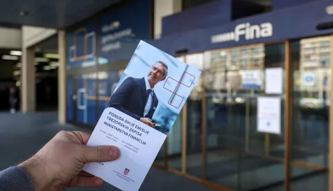 20.02.2024., Zagreb - Zapoceli novi upisi trezorskih zapisa za gradjane započinje od ponedjeljka, 19. veljace. Osim u Fini moci ce se upisivati po prvi put i putem digitalne platforme e-Riznica. Photo: Igor Kralj/PIXSELL