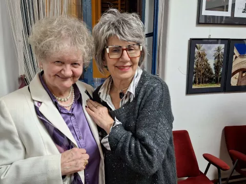 Izložba fotografija Vesne Mores u Fotoklubu OsijekVesna Mores i Silvana Fallerveljača 2025.Snimila: Ema Babić