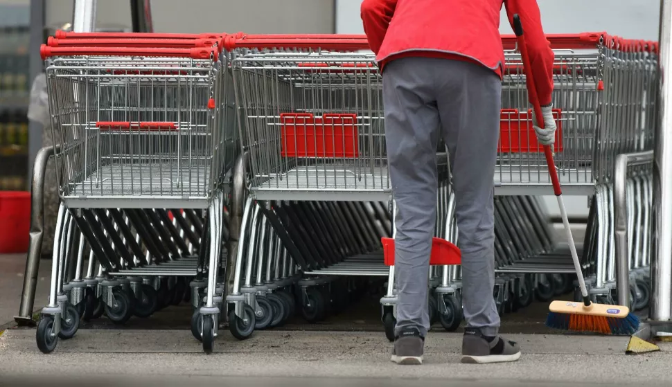 22.01.2025., Sibenik - Za petak, 24.sijecnja najavlju je se bojkot trgovina na kojeg pozivaju neke udruge i politicke stranke. Photo: Hrvoje Jelavic/PIXSELL