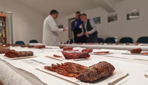 Osijek, 15. 02. 2025, Zeleno polje, Olimpija, izbor najbolje kobasice i kulenove seke - Donjogradska kobasijada.sniio GOKJKO MITIĆ