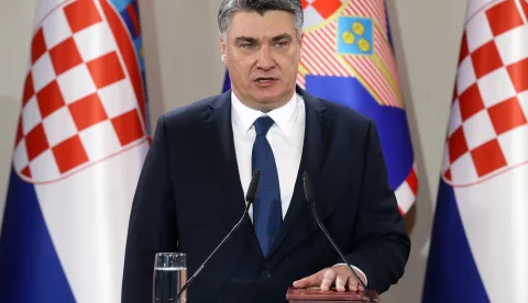 Zagreb, 17.2.2020 - Sve?ana ceremonija inauguracije izabranog predsjednika Republike Hrvatske Zorana Milanovi?a, koji preuzima du?nost od dosada?nje predsjednice Kolinde Grabar-Kitarovi?. Na slici Zoran Milanovi? pola?e prisegu.foto HINA/ POOL/ Damir SEN?AR/ ua