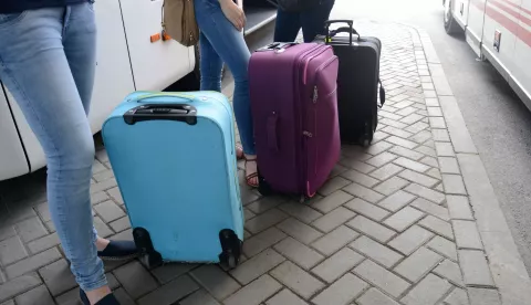 Osijek: 30.06.2015Autobus, koferi, odlazak mladih hrvata trbuhom za kruhomSnimio: Josip eri