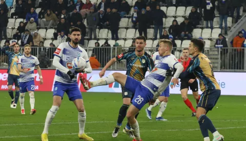 Osijek, 16. 02. 2025, Opus Arena, nogomet, SuprSport HNL 24/25, Osijek - Rijeka, Luka Jelinić (26)snimio GOJKO MITIĆ