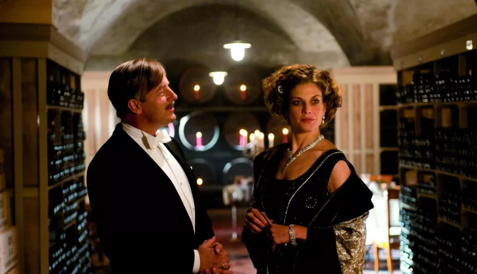 "Hotel Adlon, obiteljska saga"Das Adlon. Eine Familiensagaserija