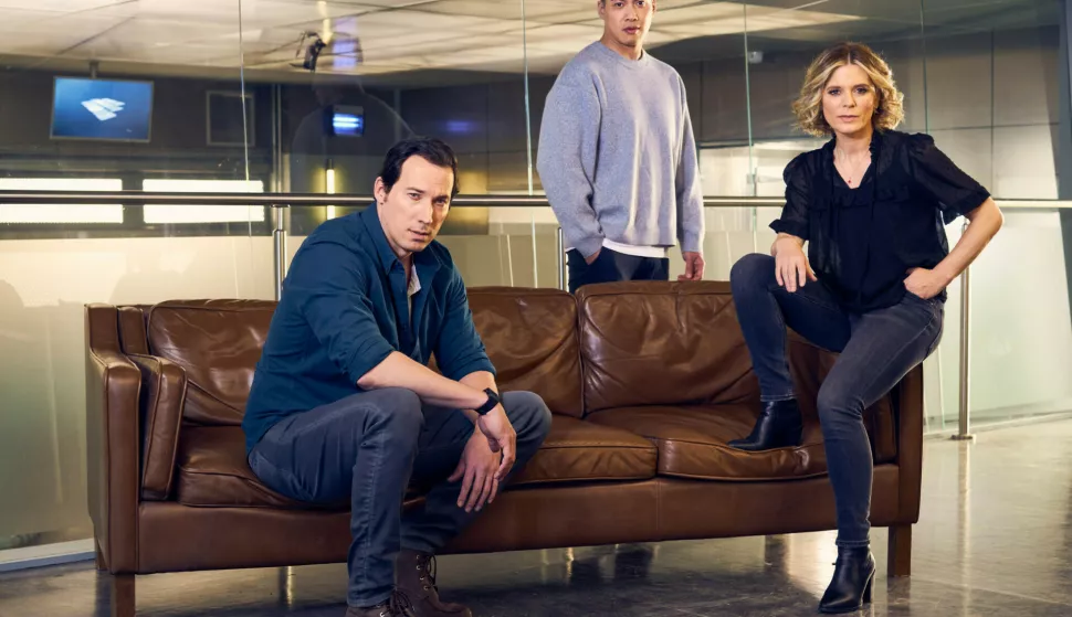 Dr Jack Hodgson (DAVID CAVES), Dr Nikki Alexander (EMILIA FOX) & Adam Yuen (JASON WONG)