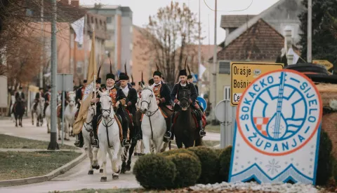 Šokačko sijelo Županja - grbustupljena fotografija