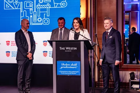 Humanitarna gala večer građevinara, Tim KB Merkura - doc.dr.sc. Danko Mikulić, prof.dr.sc. Stipislav Jadrijević, doc.dr.sc. Jadranka Pavičić Šarić i ravnatelj prof.dr.sc. Mario Starešinić