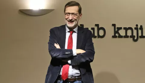 Osijek, 20. 02. 2025, Klub knjižare Nova. Razgovor s Mirom Gavranom.snimio GOJKO MITIĆ