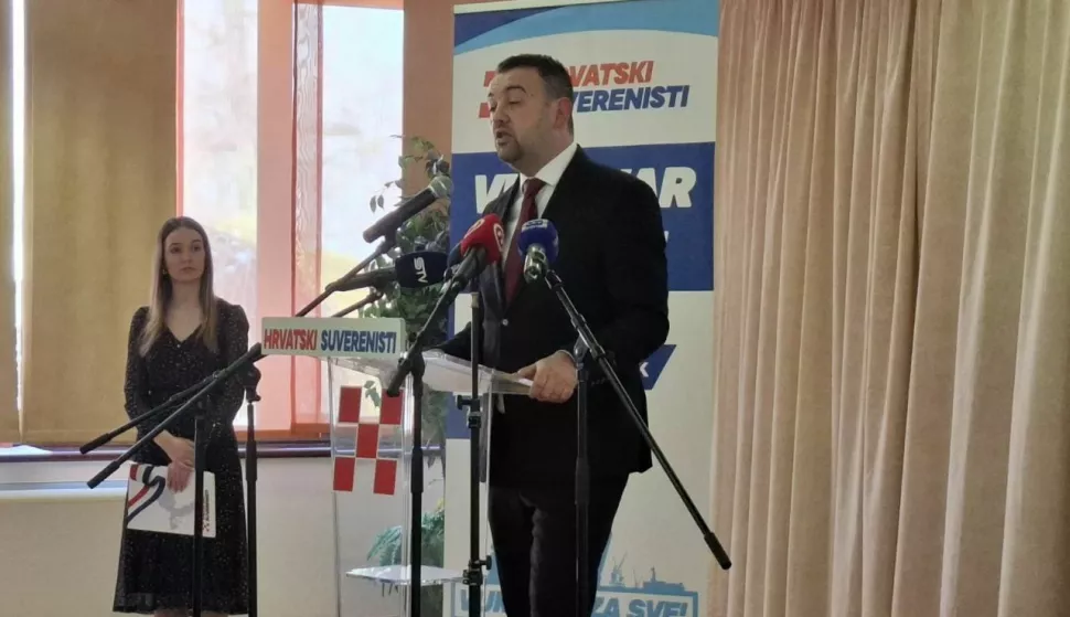 Marijan Pavliček, kandidat HS-a za gradonačelnika Vukovarakonferencija HS-a u Vukovaru