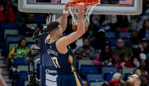 Hrvatski košarkaš, 23-godišnji Karlo Matković ostvario je najbolji učinak karijere u NBA ligi postigavši 19 koševa u 114-96 domaćoj pobjedi New Orleans Pelicansa protiv San Antonio Spursa.