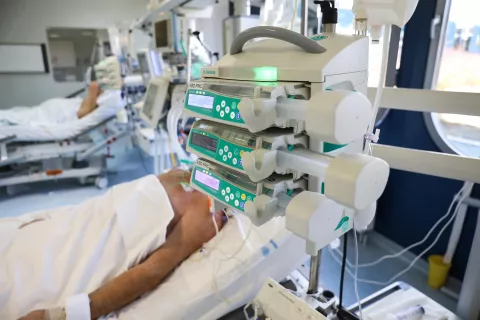 30.11.2021., Zagreb, Medicinsko osoblje na Covid intezivnom odjelu u KB Dubrava. Photo: Emica Elvedji/PIXSELL