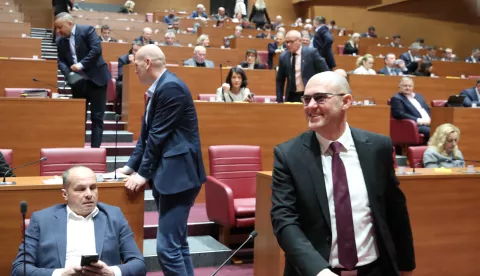 Glasovanje u Saboru o skidanju imuniteta Josiu Dabri