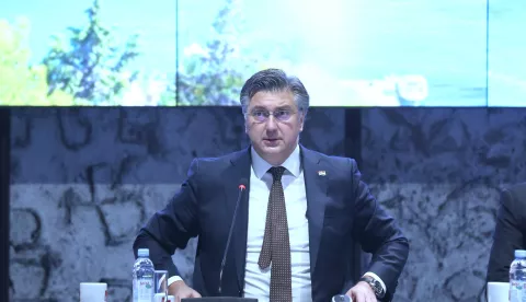 Zagreb.5.2.2025. Predsjednik Vlade Andrej Plenković sudjelovao je na 2. sjednici Vijeća za upravljanje razvojem turizma, na kojoj se raspravljalo o cjenovnoj konkurentnosti domaćeg turizma. foto HINA/ Tomislav Pavlek/ tp