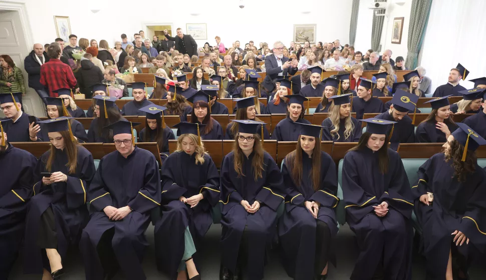 Osijek, 28. 02. 2025., Rektorat; promocija magistara; AUKOS; Helena Sablić Tomić - dekanicaSNIMIO BRUNO JOBST