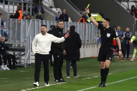 Osijek, 01. 03. 2025, Opus Arena, nogomet, Osijek - Slavne Belupo, SupreSport HNL 24/25, Federico Coppitelli dobio žuti karton.snimio GOJKO MITIĆ