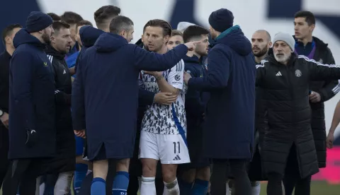 Zagreb, 02.03.2025 - Utakmica 24. kola HNL-a Dinamo - Hajduk. Na fotografiji Arijan Ademi, Ivan Rakitić.foto HINA/ Daniel KASAP/ dk