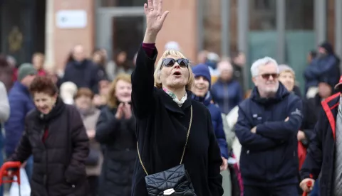 Zagreb, 01.03.2025 - Prosvjed "Protiv siromaštva, korupcije, kriminala i pohlepe" u organizaciji Bloka umirovljenici zajedno (BUZ) na Trgu bana Jelačića u Zagrebu.foto HINA/ Damir SENČAR/ ds