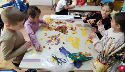 Slatinik: Školica sa 6 đaka crteže poslala na Mjesec2025.