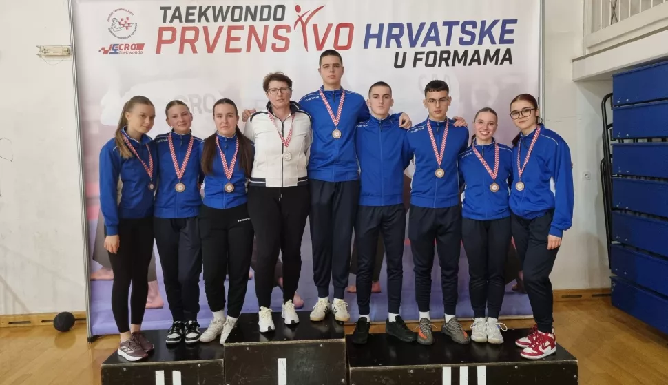 Članovi Sjanamija zadovoljni su se vratili u Vinkovce iz ZaprešićaUSTUPLJENA FOTOGRAFIJA