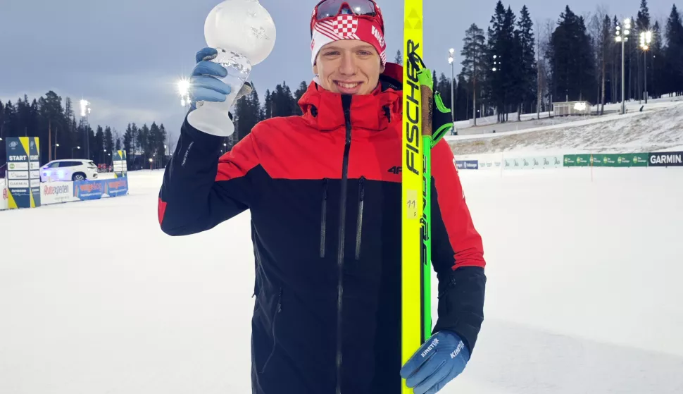 Oestersund, 4.3.2025.- Talentirani hrvatski biatlonac, 19-godi?nji Matija Legovi? osvojio je Veliki kristalni globus kao ulupni pobjednik ovosezonskog Svjetskog juniorskog kupa na Svjetskom juniorskom prvenstvu u ?vedskom Oestersundu. foto HINA/ Hrvatski biatlonski savez/ ua