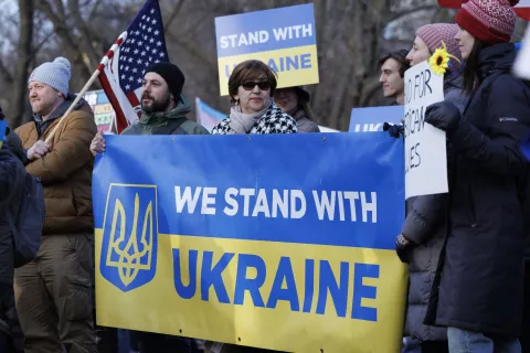 epa11940966 Citizens rally on the Boston Common near the historic Parkman Bandstand, as they call for changes in the policies of US President Donald Trump in Boston, Massachusetts, USA, 04 March 2025. EPA/CJ GUNTHER