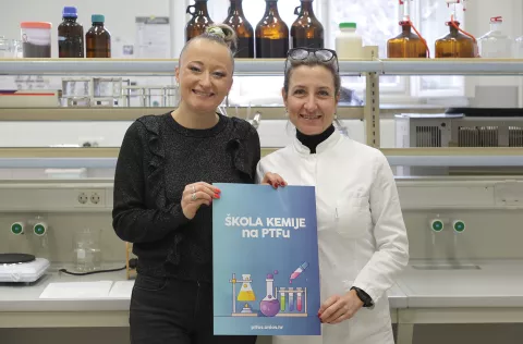 Osijek, 21. 02. 2025., PTFOS, škola kemije, učenici, vježbe, kemija, Stela Jokić; Dajana Gašo SokačSNIMIO BRUNO JOBST