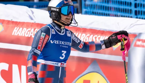 epa11918305 Second placed Zrinka Ljutic of Croatia reacts in the finish area during the Women's Slalom race at the FIS Alpine Skiing World Cup event in Sestriere, Italy, 23 February 2025. EPA/ANDREA SOLERO