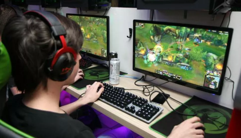 19.05.2018., Osijek - RankUp igraonica, Radiceva 27 - GiGa League od Legends gaming turnir za osnovce i srednjoskolce u organizaciji Gaudeamusa.Foto: Zeljko Sepic/Glas Slavonije