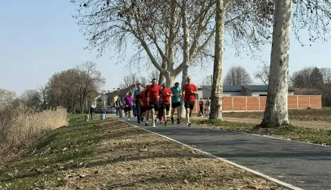 Udruga Vinkovci HALF marathon,i ove godine organizira Vinkovačku trkačku trilogiju kako bi okupili vinkovačke ljubitelje trčanja u prirodi koje uskoro očekuju tri utrke.
