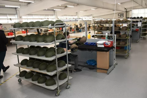 03.04.2024., Prelog - Tvrtku Sestan - Busch d.o.o bavi se proizvodnjom vojnih i proizvoda za osobnu zastitu, primarno zastitnih kaciga. Photo: Damir Spehar/PIXSELL