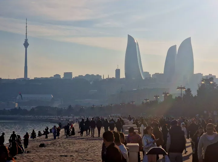 Baku Baku