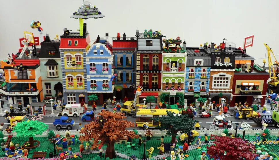 ĐAKOVO - KUĆA REISCHMANN, IZLOŽBA URADAKA OD LEGO-KOCKI. 2020.