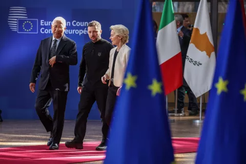 epa11944377 (L-R) EU Council President Antonio Costa, Ukraine's President Volodymyr Zelensky and European Commission President Ursula von der Leyen arrive for an European Special Council meeting in Brussels, Belgium, 06 March 2025. The EU leaders are convening for a special summit to discuss ongoing support for Ukraine and enhance European defence. EPA/CHRISTOPHE PETIT TESSON