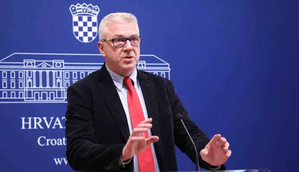 Zagreb, 08.03.2019 - Konferencija za novinare predsjednika Odbora za unutarnju politiku i nacionalnu sigurnost Hrvatskoga sabora Ranka Ostojića na temu "Policijsko postupanje prema novinarki Đurđici Klancir". Na fotgrafiji Ranko Ostojić.foto HINA/ Admir BULJUBAŠIĆ/ abu