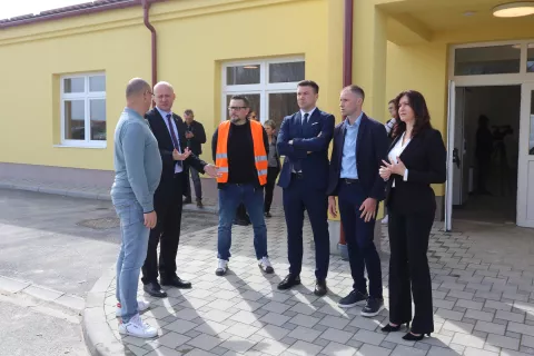 Vladislavci, 12. 03. 2025, Nova biciklistička staza i kraj radova na novom vrtiću Zeko. Marjan Tomas, Nataša Tramišak, Domagoj Mikulić i Josip Miletić.snimio GOJKO MITIĆ