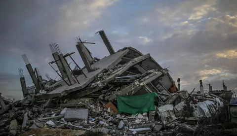 epa11952472 A destroyed house in Al Zaitun neighbourhood, east of Gaza City, 09 March 2025. More than 48,000 Palestinians have been killed in the Gaza Strip, according to the Palestinian Ministry of Health, since Israel launched a military campaign in the strip in response to a cross-border attack led by the Palestinian militant group Hamas on 07 October 2023, in which about 1,200 Israelis were killed and more than 250 taken hostage. EPA/MOHAMMED SABER