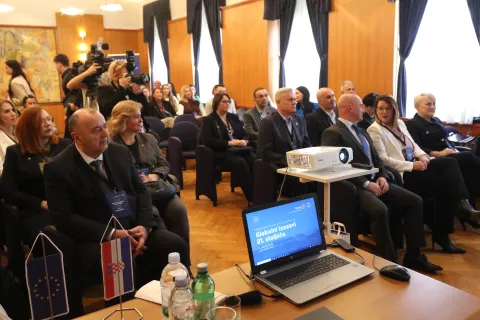 Osijek, 14. 03. 2025, Ekonomski fakultet Osijek, EFOS. Globalni izazovi 21. stoljeća. snimio GOJKO MITIĆ