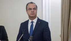 Zagreb, 24.2.2025 - Premijer Andrej Plenković u Banskim je dvorima primio ukrajinsku djecu koja borave u Hrvatskoj na psihosocijalnoj edukaciji. Na slici veleposlanik Ukrajine u RH Vasilj Kirilič.Foto Hina/ Dario GRZELJ/ dag