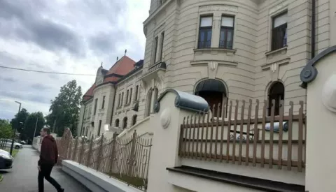 ĐAKOVO - SAMOSTAN SESTARA SV. KRIŽA