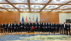 Zagreb, 15.03.2025. - Predsjednik Republike Zoran Milanović uručio je odlikovanja igračima, stručnom timu, trenerima i tehničkoj potpori Hrvatske rukometne reprezentacije za osvojenu srebrnu medalju na Svjetskom rukometnom prvenstvu 2025. foto HINA/ Ured predsjednika Republike Hrvatske/Filip Glas/ ml