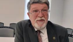 Beograd, 26.2.2025.- Moje ocjene o situaciji u Srbiji su sada izo?trenije, ali je dobro - bez obzira ?to su razlike ostale - da je uspostavljen dijalog, izjavio je u srijedu u intervjuu Hini izvjestitelj Europskog parlamenta sumiraju?i svoj trodnevni posjet Beoradu i Novom Sadu, bez previ?e optimizma da je mogu? br?i napredak u eurointegracijama. foto HINA/ Velimir ILI?/ ua