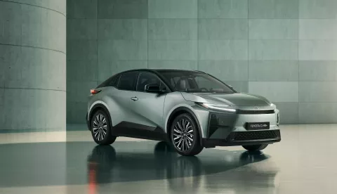 Toyota C-HR+