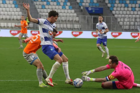 Osijek, 16. 03. 2025, Opus Arena, nogomet, SuperSport HNL 24/25. Osijek -Varaždin, Filip Živković (24).snimo GOJKO MITIĆ