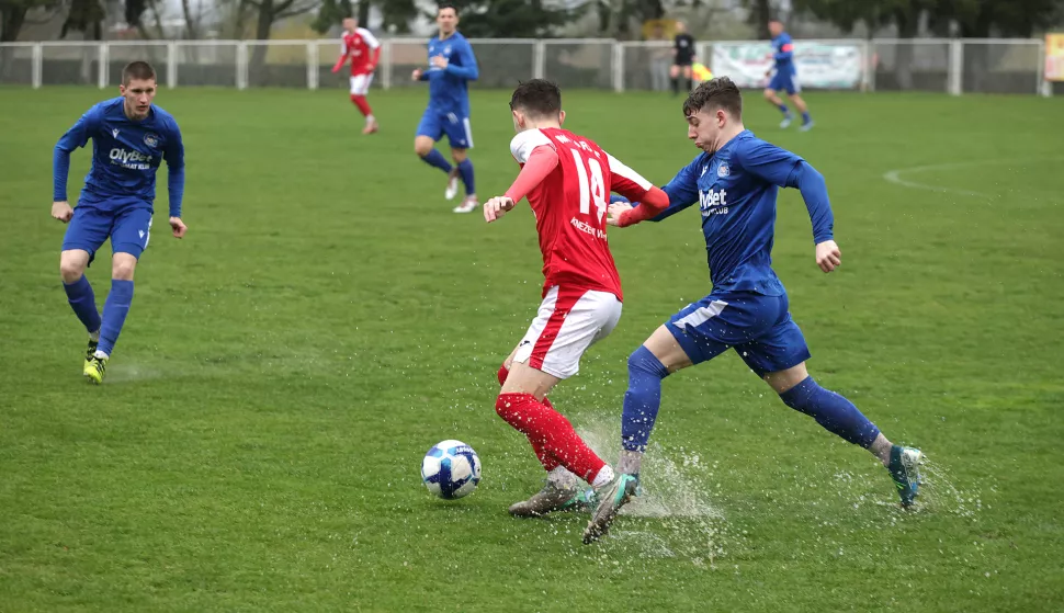 Kneževi Vinogradi, 15. 03. 2025., Igralište u Kneževim Vinogradima, Borac - Graničar (Županja), Treća NL IstokSNIMIO BRUNO JOBST